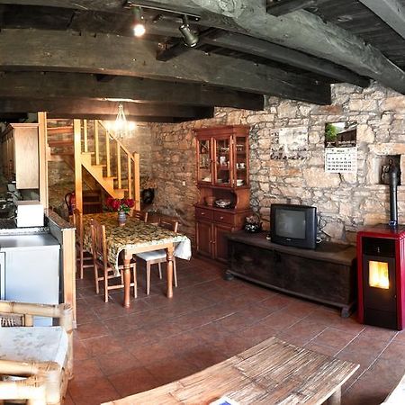Casa Rural Pandelo Guest House Vega de Valcarce Luaran gambar