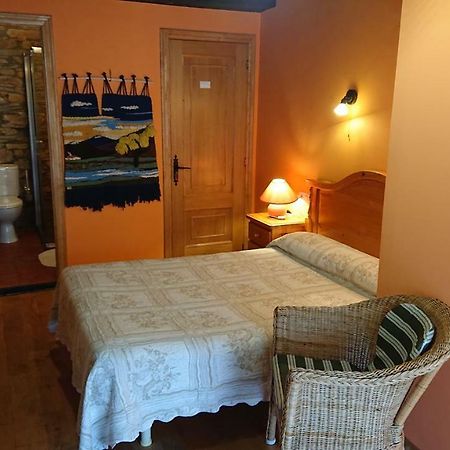Casa Rural Pandelo Guest House Vega de Valcarce Luaran gambar